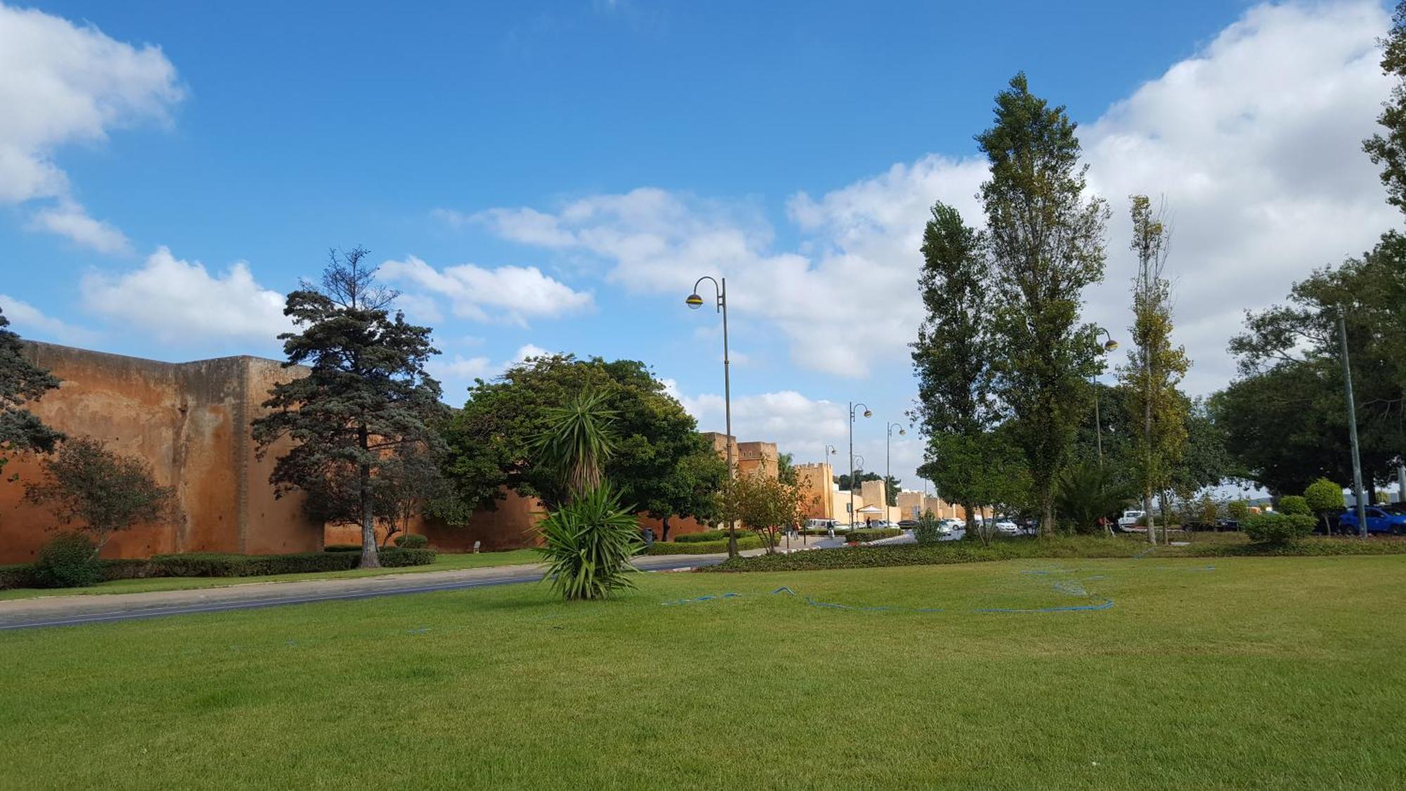 Appartement Agreable Avec 2 Tres Belles Terrasses Au Coeur De Rabat Exterior foto